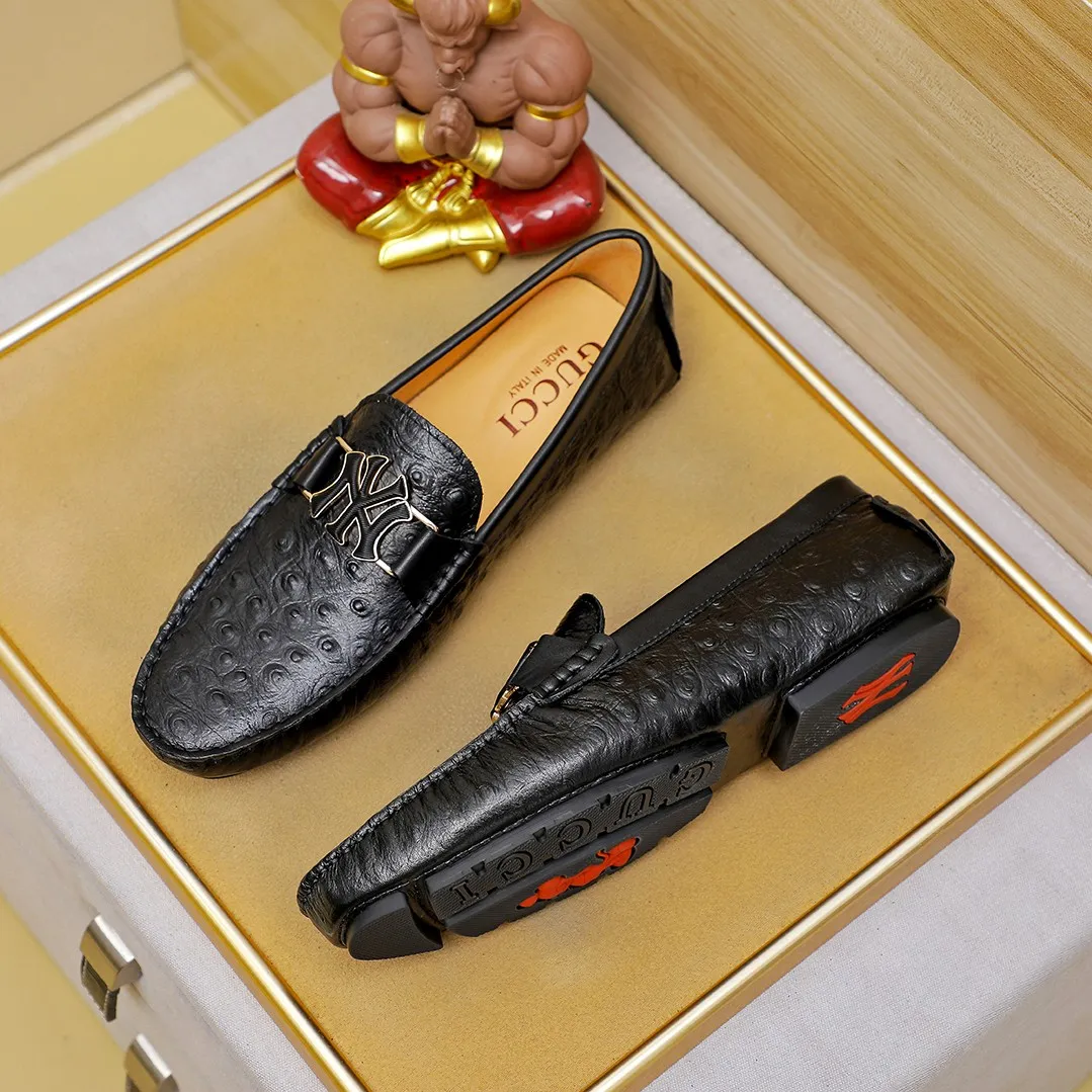 Men's shoes💰360💰🕷🕷️【 GUCCI 】Gucci's best-selling trendy men's casual slip-on shoes🇨🇳Official website original 1:1 mold opening💯Original quality, fine workmanship☘Fashionable and versatile, perfect last shape, comfortable on the feet🍓Trendy men's recommended model, imported cowhide on the top layer🎋High-quality pigskin lining, rubber wear-resistant and non-slip outsole, high-end atmosphere, worth owning🍉Optional 38-45
